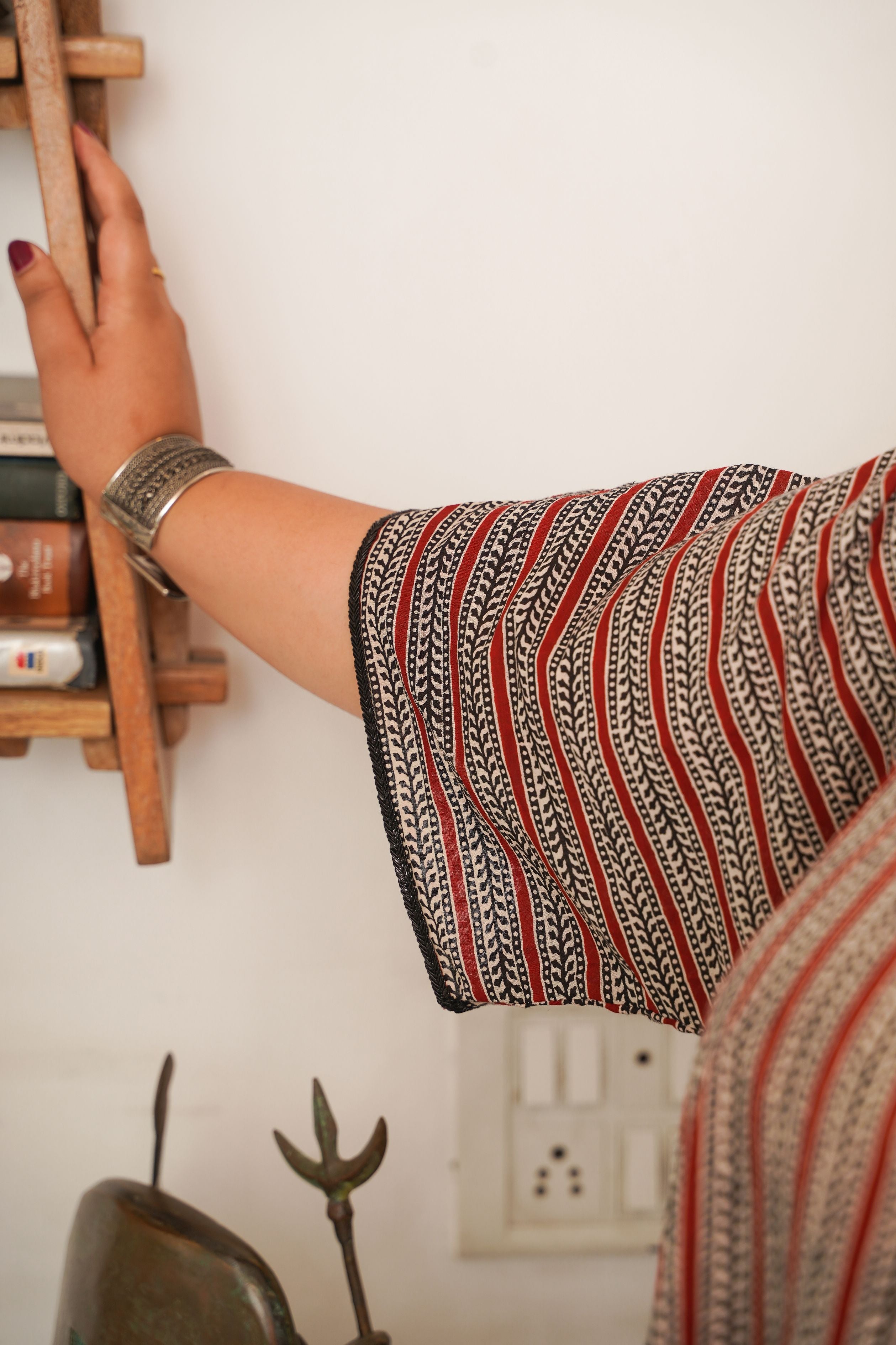 BOHO STRIPES ANTI-FIT TOP AND MID-RISE RELAXED FIT PANTS (SET OF 2)